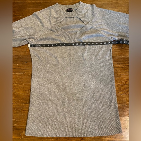 Torrid Grey Silver Sparkly Sweater Dress, Tagged 4 but fits like a 0 or 1 - Picture 4 of 5